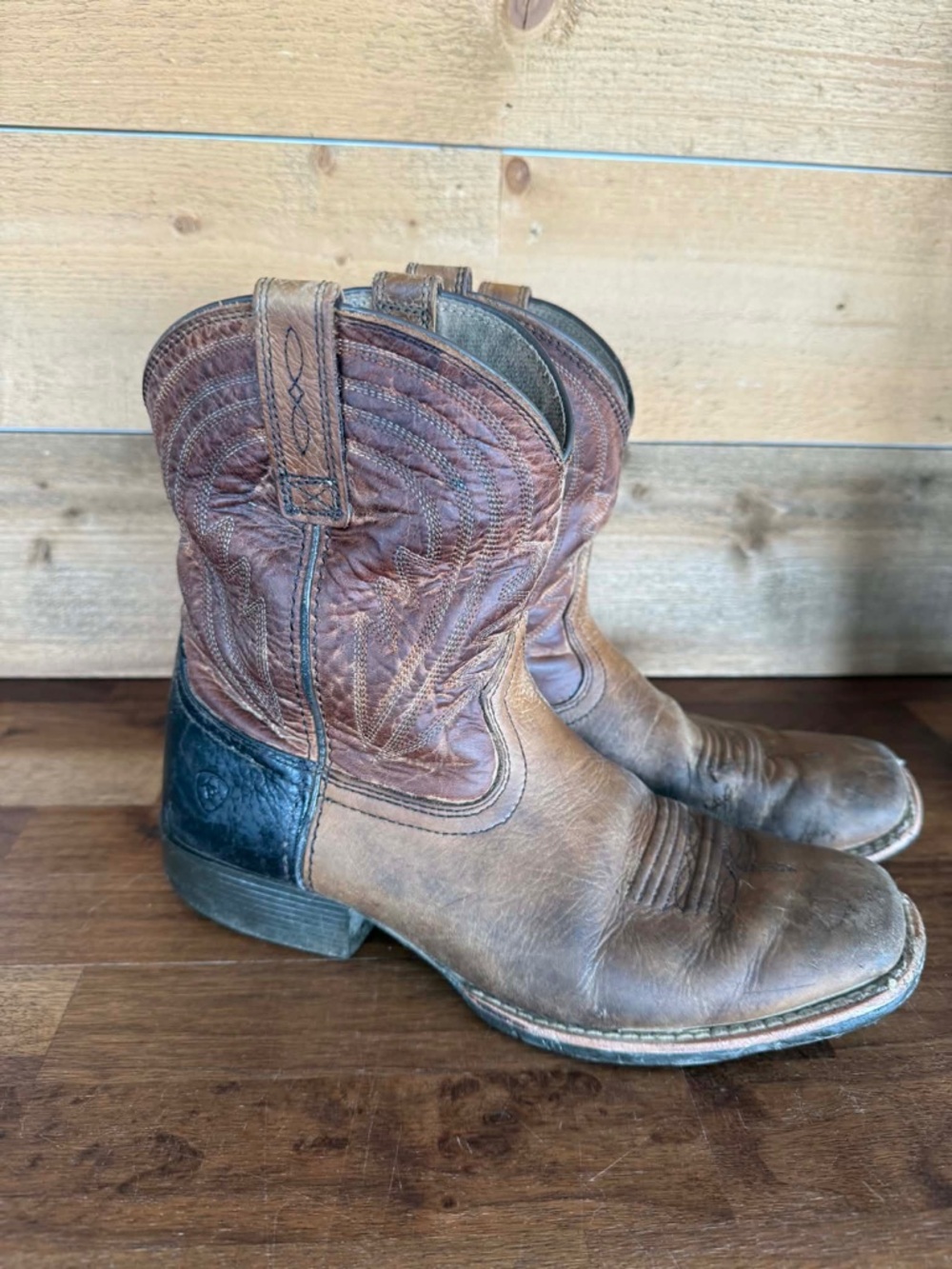 Ariat Tan Suede Western Boot‎ Interior Label